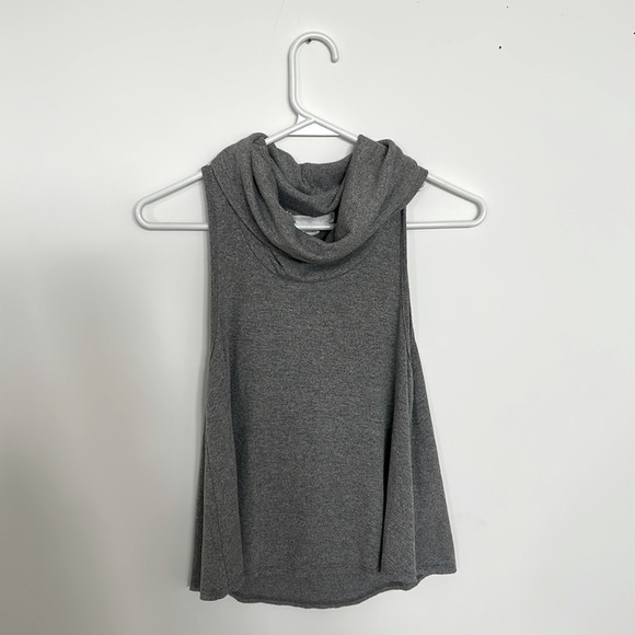 Professional cowl neck tank top - Picture 1 of 1